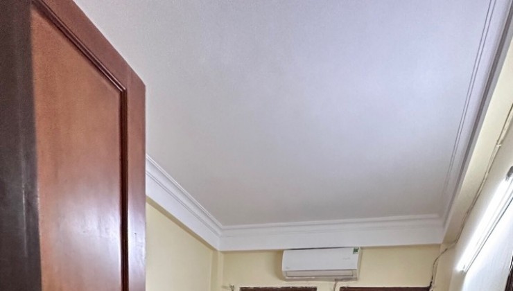 Cho thuê nhà tại ngõ 192 Lê Trọng Tấn, 4 tầng, 40m2, 5 ngủ, 3 WC giá chỉ 10.5 triệu